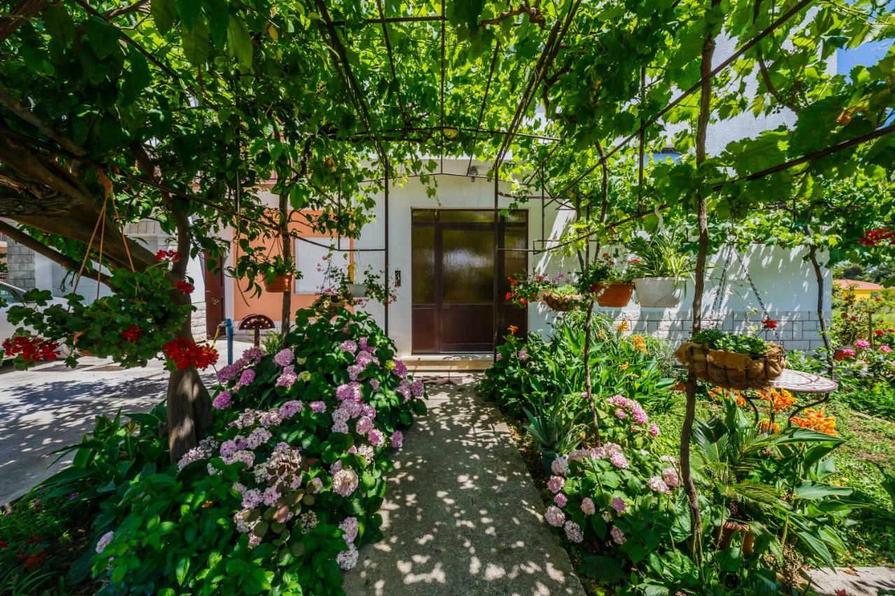 Apartments Mila Kaštela المظهر الخارجي الصورة