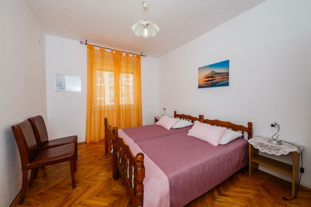 Apartments Mila Kaštela الغرفة الصورة
