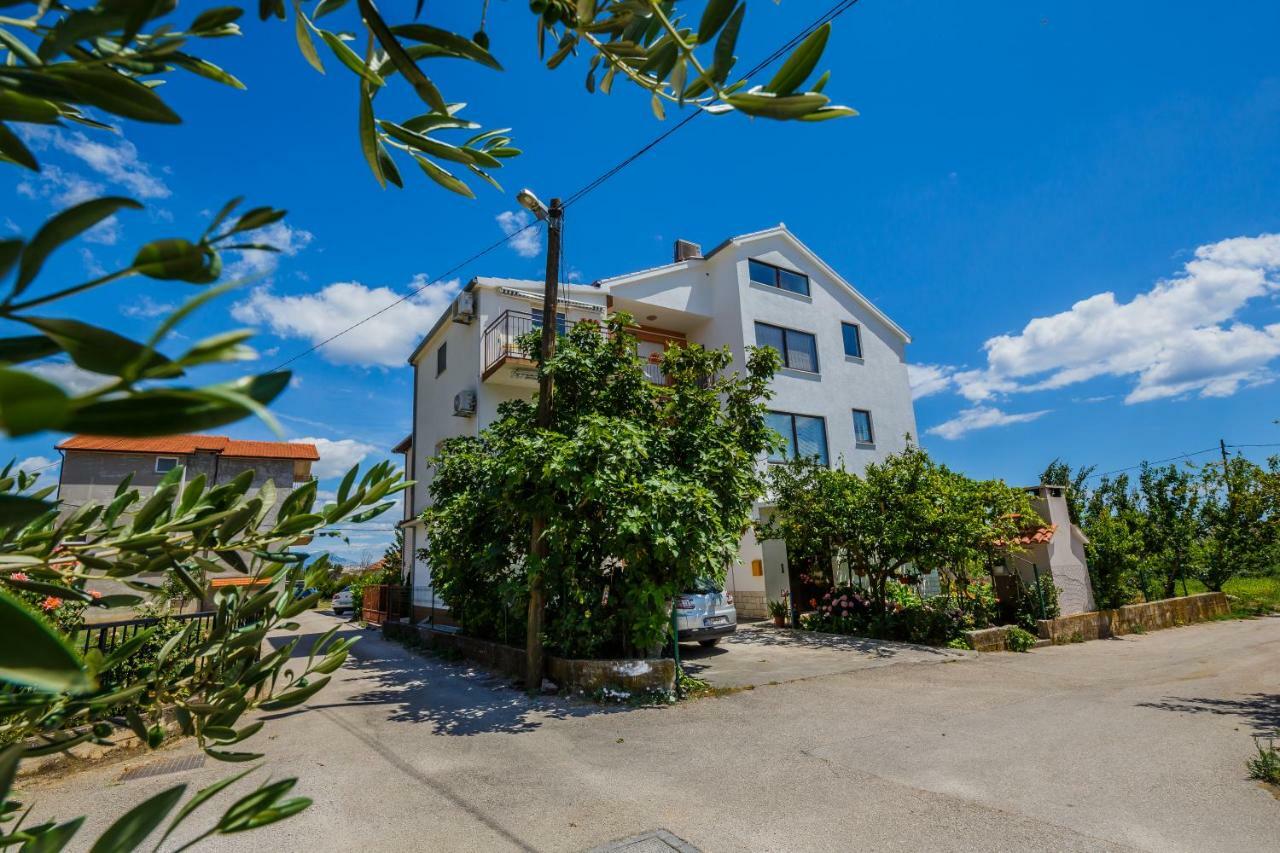 Apartments Mila Kaštela المظهر الخارجي الصورة